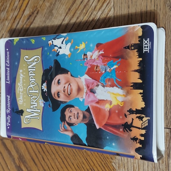Walt Disney's Masterpiece Mary Poppins VHS - Picture 7 of 7